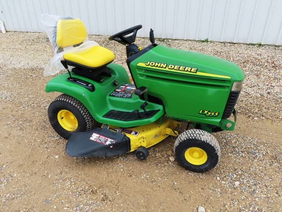 Image of John Deere LX255 Primary image