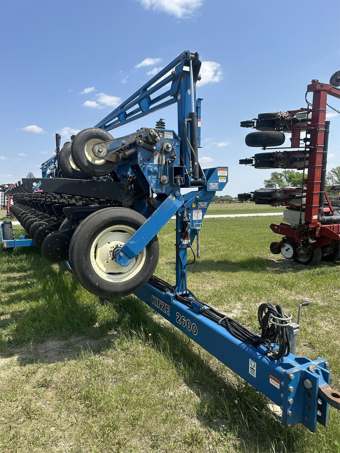 Image of Kinze 2600 Primary image