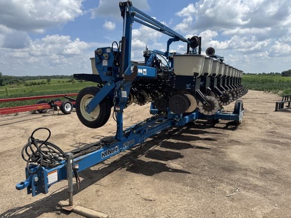 Image of Kinze 2600 Primary image