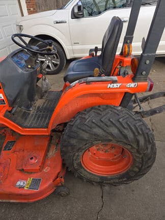Image of Kubota B7300 equipment image 4