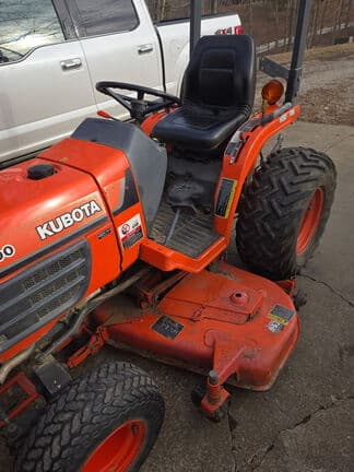 Image of Kubota B7300 equipment image 3