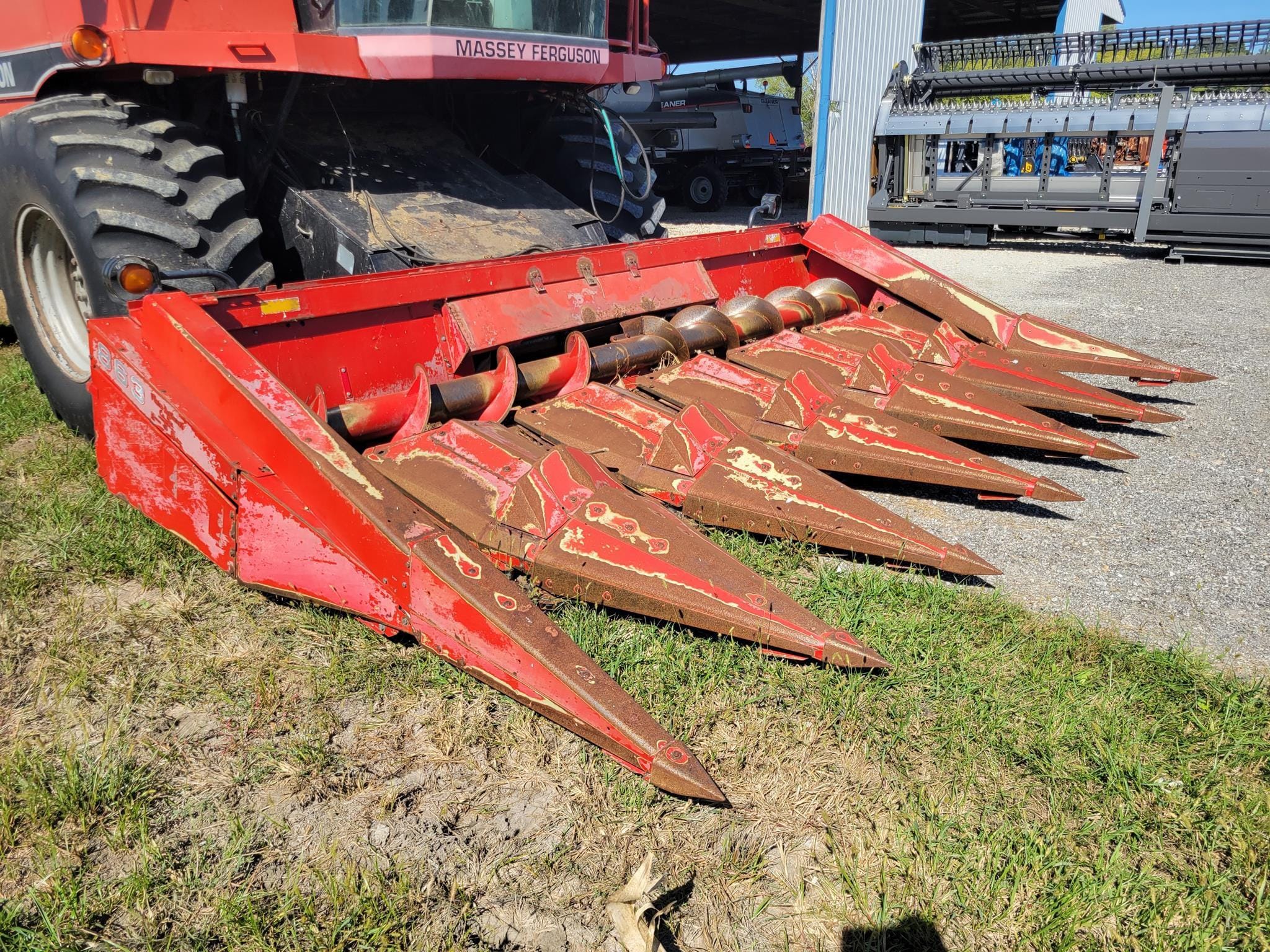 1998 Massey Ferguson 863 Equipment Image0