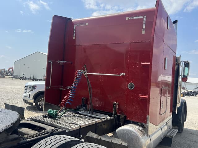 Image of Peterbilt 379 equipment image 3