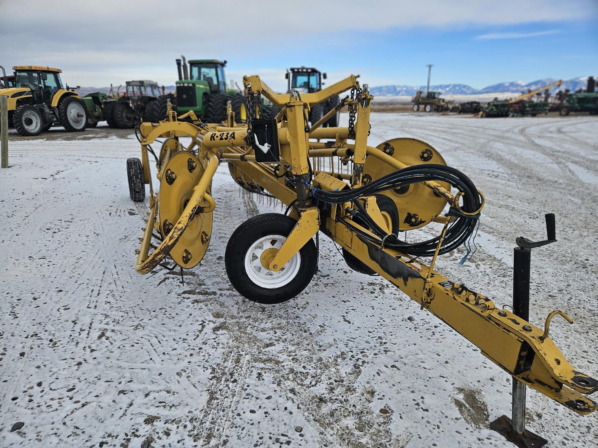 1998 Vermeer R23A Equipment Image0