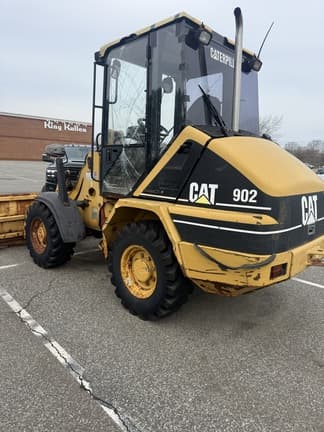 Image of Caterpillar 902 equipment image 2