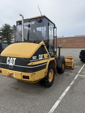Image of Caterpillar 902 equipment image 3