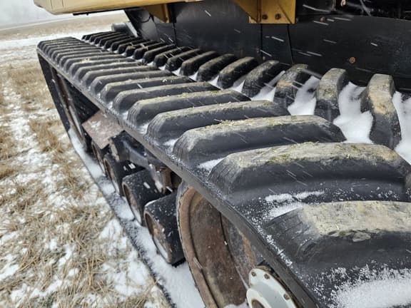 Image of Challenger 75E equipment image 4