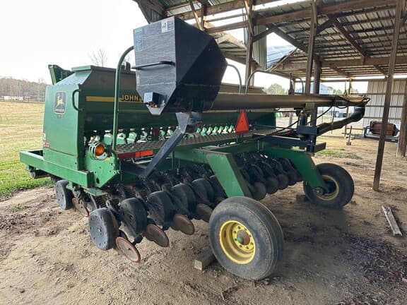 Image of John Deere 1560 equipment image 2