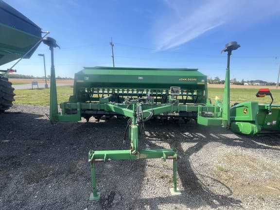 Image of John Deere 1560 Primary image