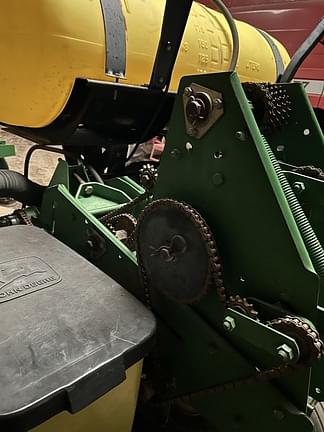 Image of John Deere 1770 equipment image 3