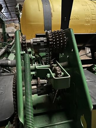 Image of John Deere 1770 equipment image 4