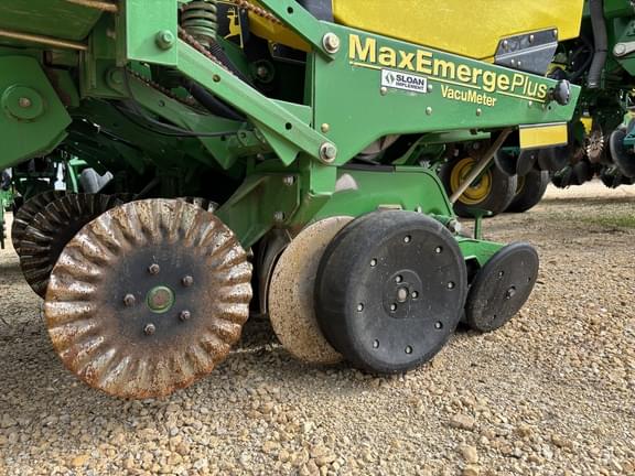 Image of John Deere 1780 equipment image 4