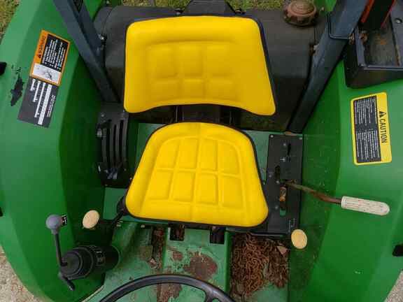 Image of John Deere 5310 equipment image 3