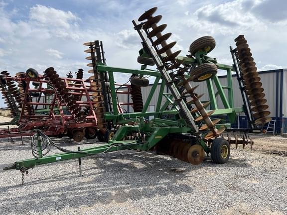 Image of John Deere 637 Primary image