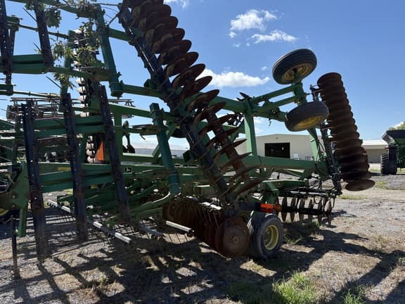 Image of John Deere 637 equipment image 4