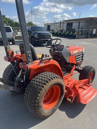 Image of Kubota B7300 equipment image 3