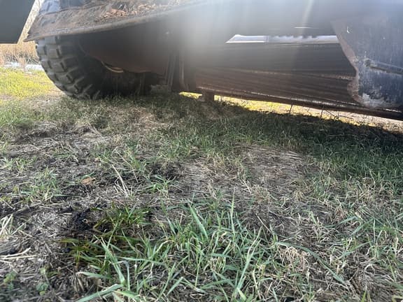 Image of MacDon 9300 equipment image 4