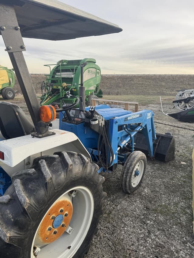 Image of New Holland 1720 equipment image 2