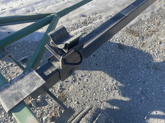 Image of E-Z Trail 680 equipment image 3