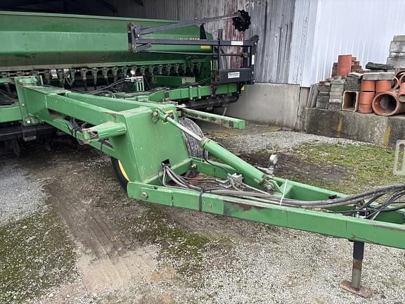 Image of John Deere 1560 equipment image 3