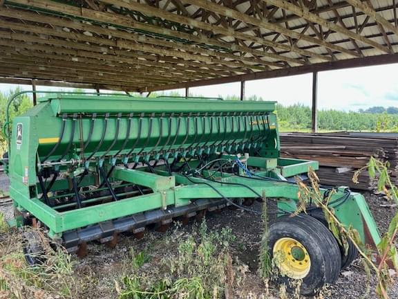 Image of John Deere 1560 equipment image 4