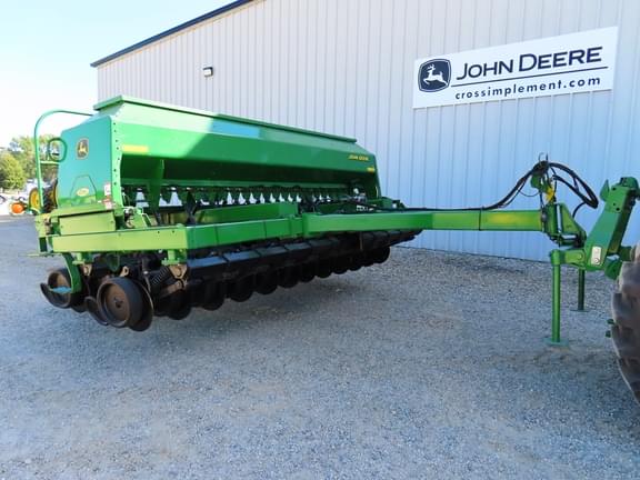 Image of John Deere 1560 equipment image 3