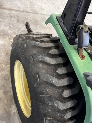 Image of John Deere 4100 equipment image 4