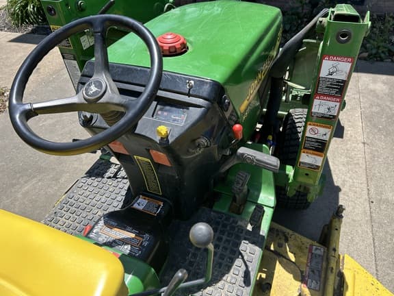 Image of John Deere 4100 equipment image 4