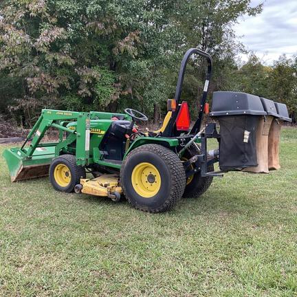Image of John Deere 4100 equipment image 3