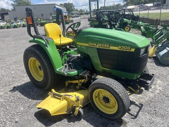 Image of John Deere 4300 equipment image 2