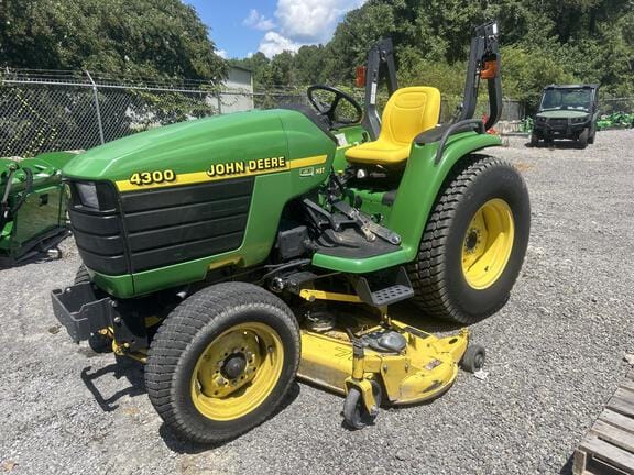 2000 John Deere 4300 Equipment Image0