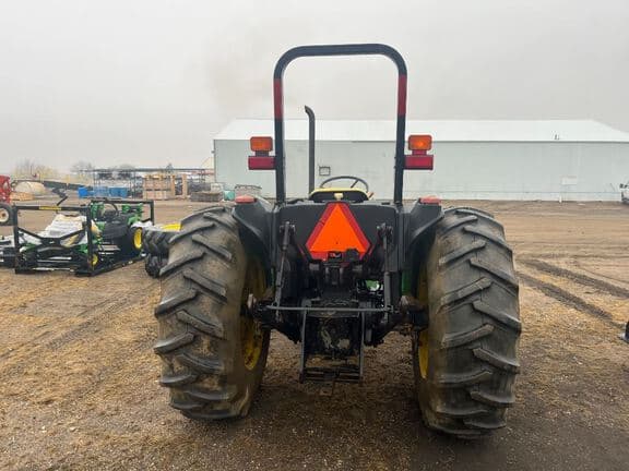 Image of John Deere 5105 equipment image 4