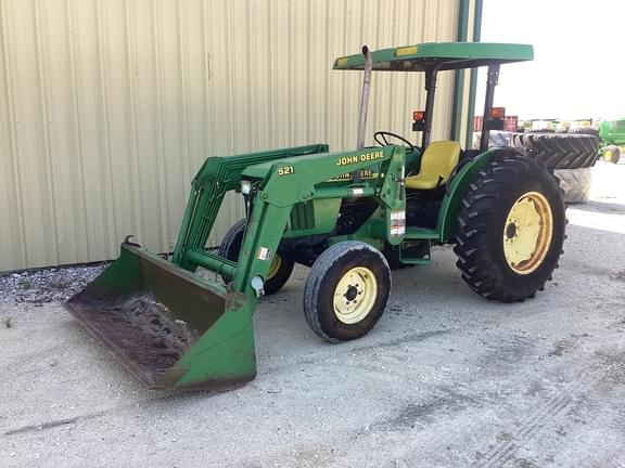 Image of John Deere 5205 equipment image 1