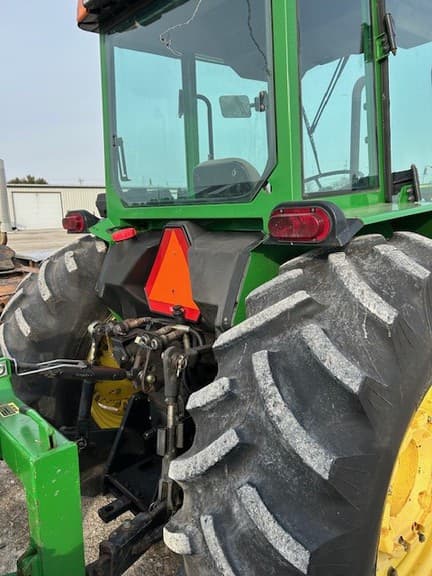 Image of John Deere 5510 equipment image 4