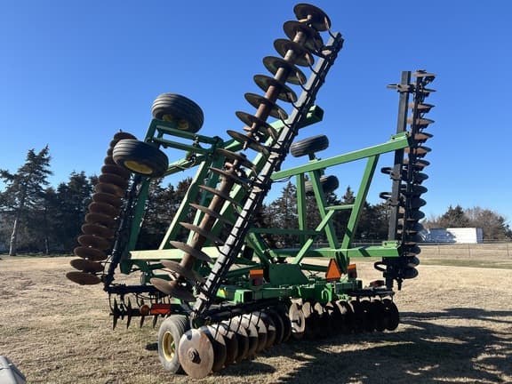 Image of John Deere 637 equipment image 4