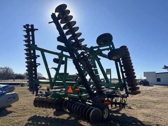 Image of John Deere 637 equipment image 3