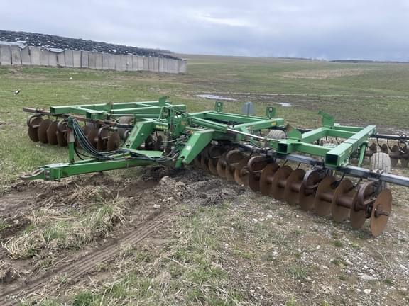 Image of John Deere 637 Primary image