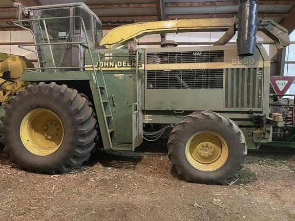 Image of John Deere 6850 equipment image 2