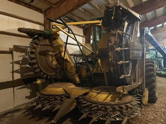 2000 John Deere 6850 Equipment Image0