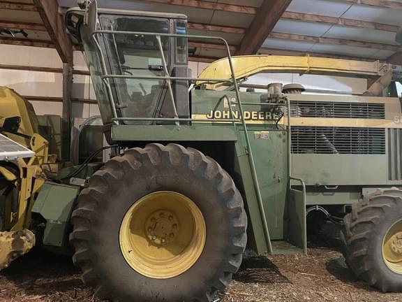 Image of John Deere 6850 equipment image 3
