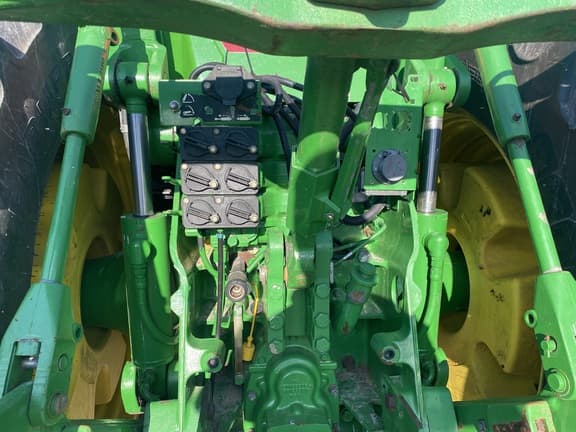 Image of John Deere 8310 equipment image 1