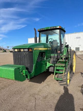 Image of John Deere 8400T equipment image 2