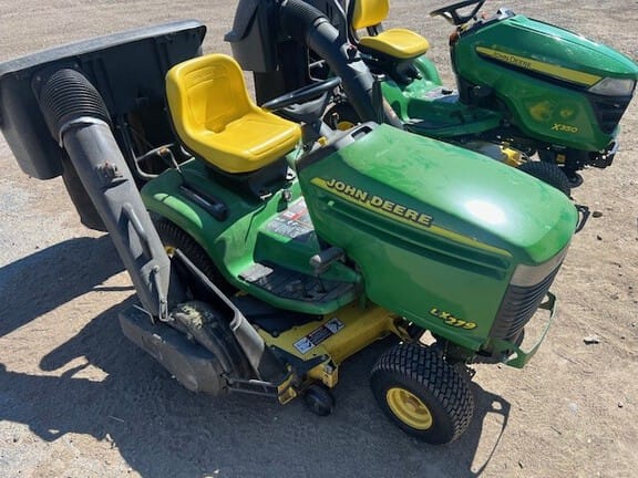 2000 John Deere LX279 Equipment Image0