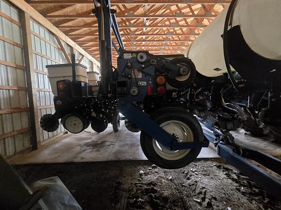 Image of Kinze 3600 equipment image 4