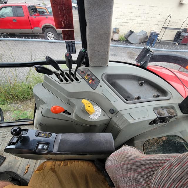 Image of Massey Ferguson 8270 equipment image 4