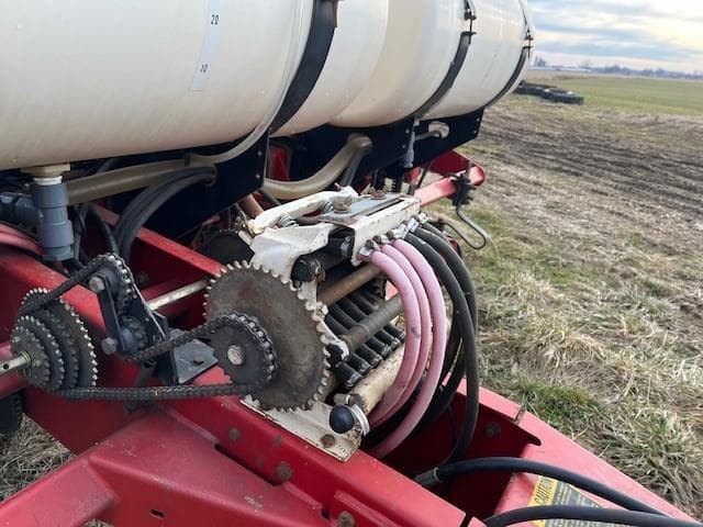 Image of White 6100 equipment image 2