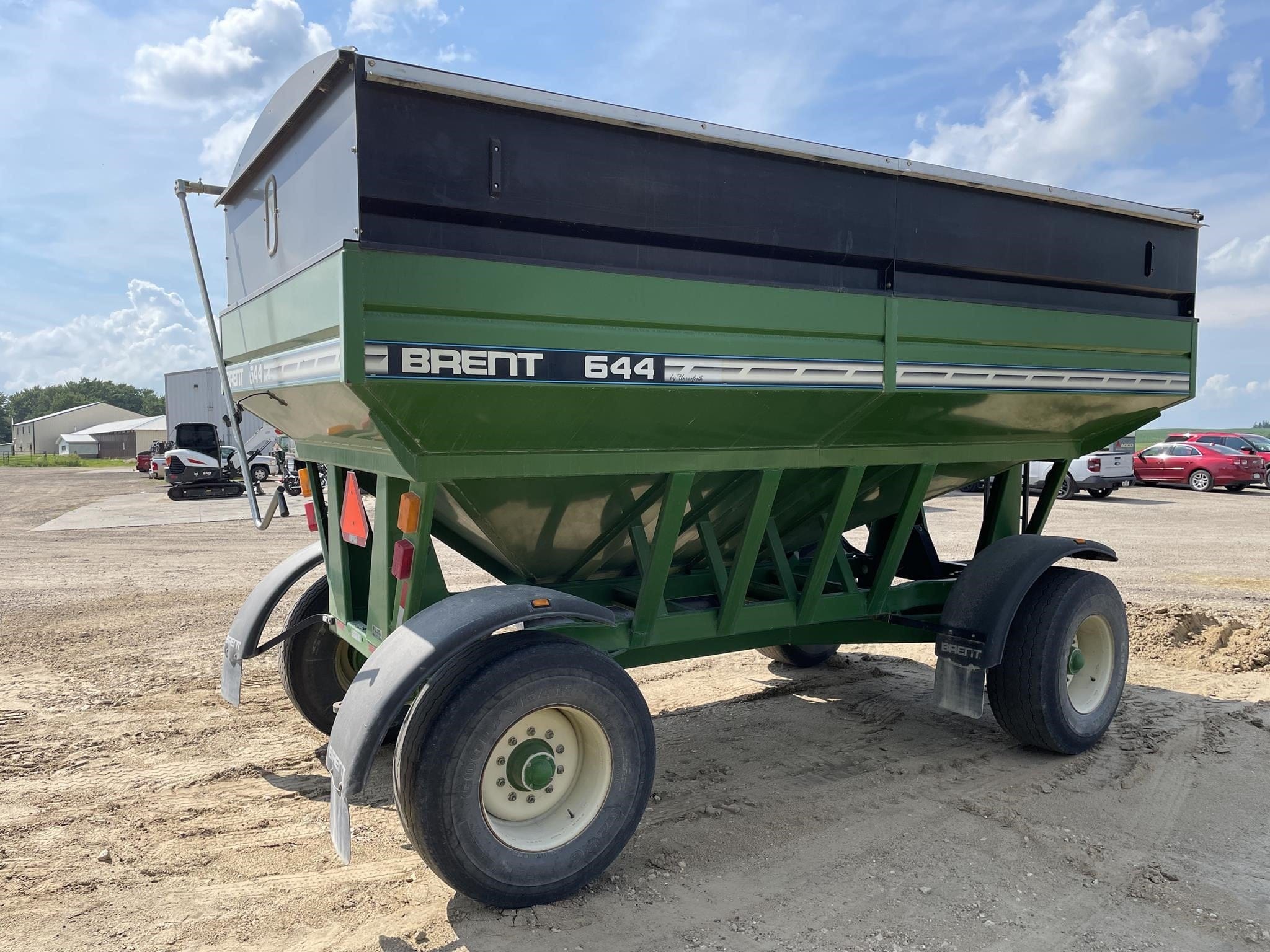 2001 Brent 644 Equipment Image0