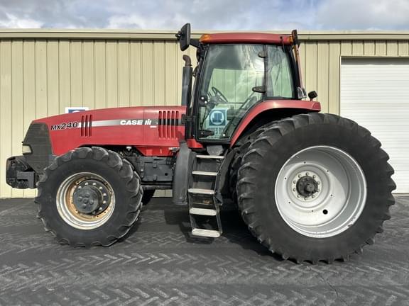 Image of Case IH MX240 equipment image 1