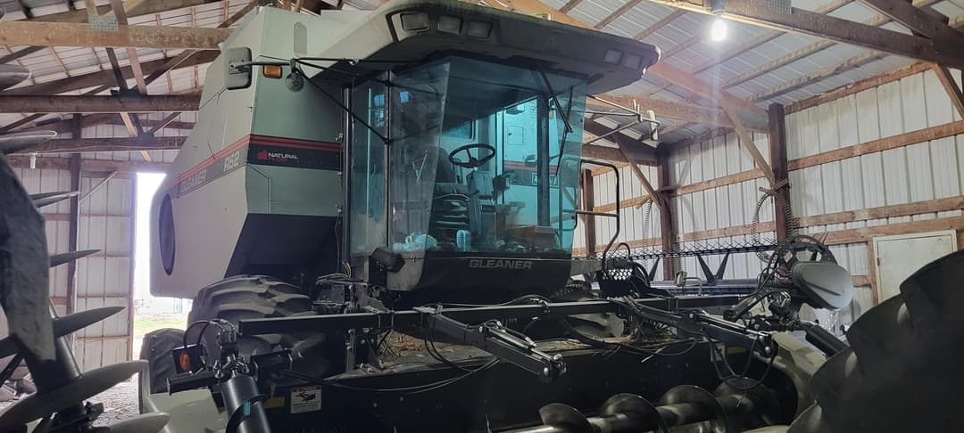 Image of Gleaner R62 Primary image