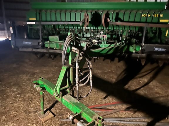2001 John Deere 1560 Equipment Image0